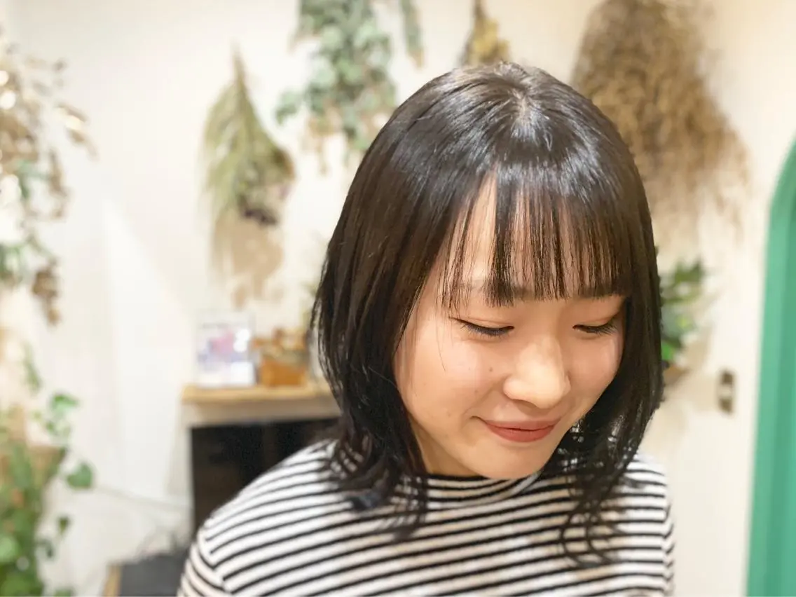 ミディアム カット ヘアカラー 佐藤 美咲のヘアスタイル