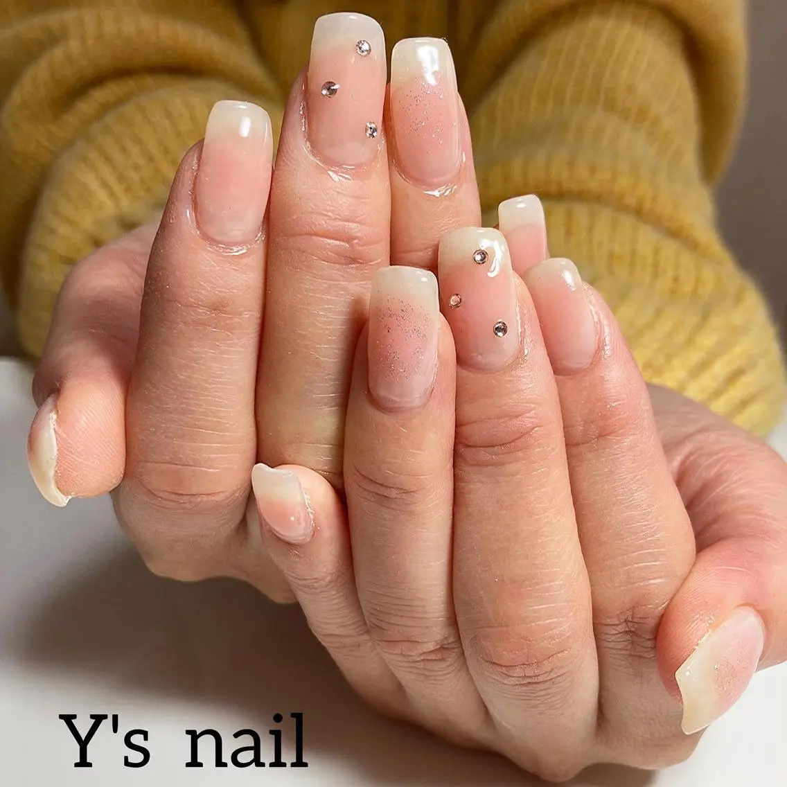 ネイル チークネイル 韓国ネイル 手書きが得意🖌️ Y’s  nailのネイルデザイン