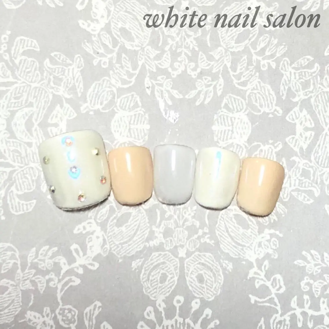 ネイル フットネイル ジェルネイル ハードジェル オフィスネイル スカルプネイル フットネイル white nail salonのネイルデザイン