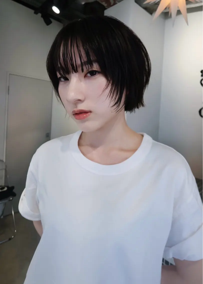 ミディアム カット ボブ/ブリーチ 学芸大学SaKuraのヘアスタイル