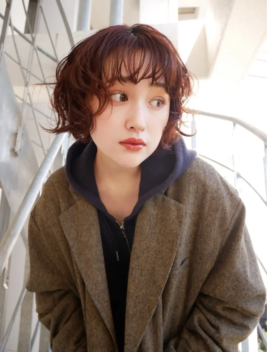 ショート カラー パーマ カット ヘアカラー パーマ トリートメント 森田遥奈/透明感カラ ー/酸性ストレートのヘアスタイル