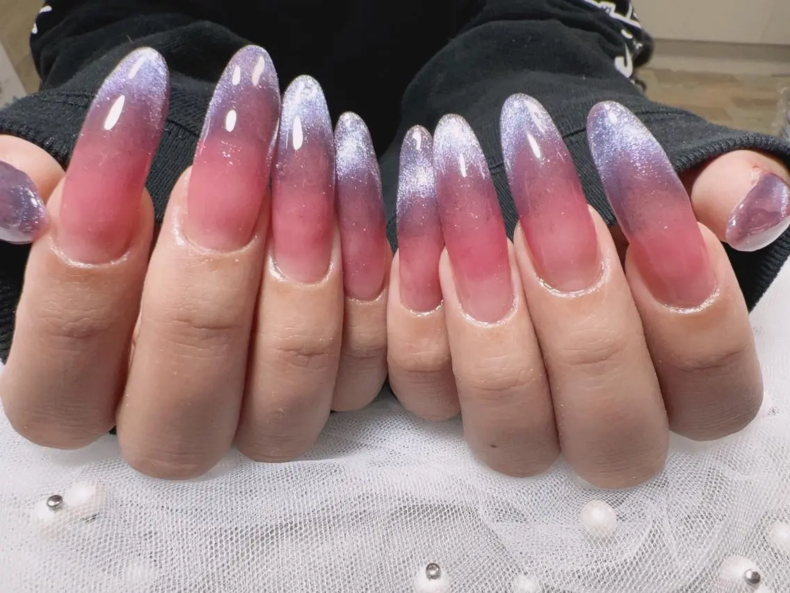 ロング カラー ネイル グラデーションカラー ピンクカラー グラデーション マグネットネイル ピンク ハンドネイル Nail NaNaのネイルデザイン