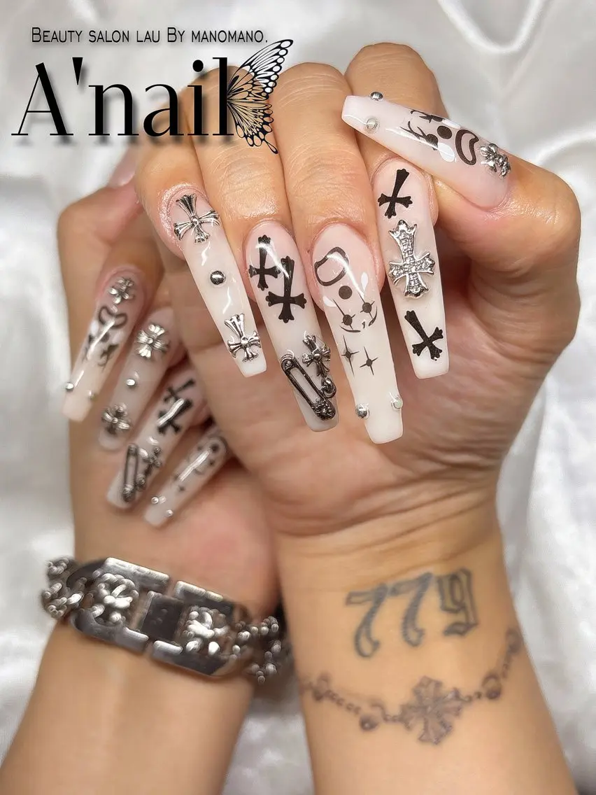 ネイル アートネイル 長さ出し ラウバイマノマノ✧ ARISSA🦋💜のネイルデザイン