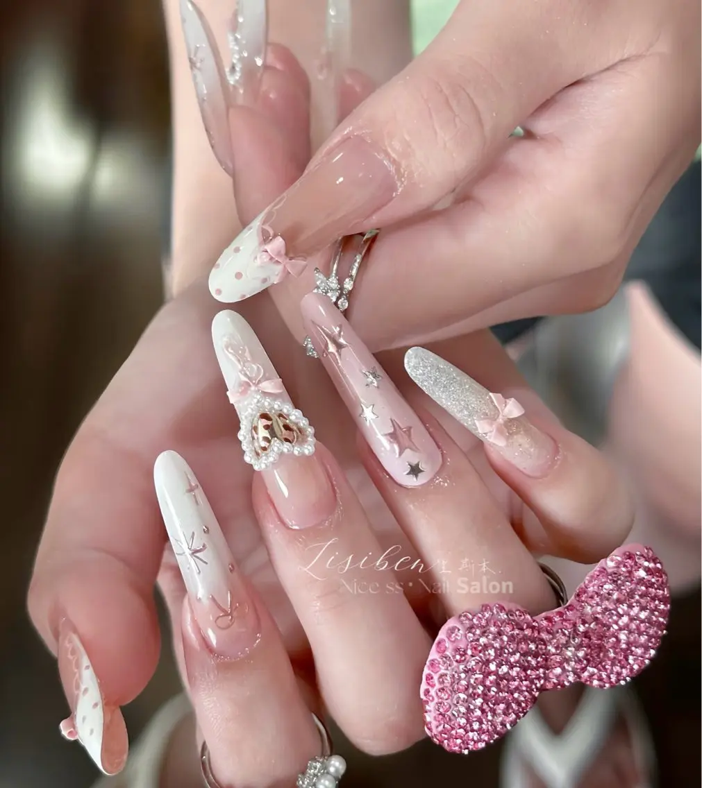 ネイル アートネイル チークネイル 長さ出し フレンチネイル ジェルネイル ハンドネイル ハンドケア 🦋new Nail🦋ニノのネイルデザイン