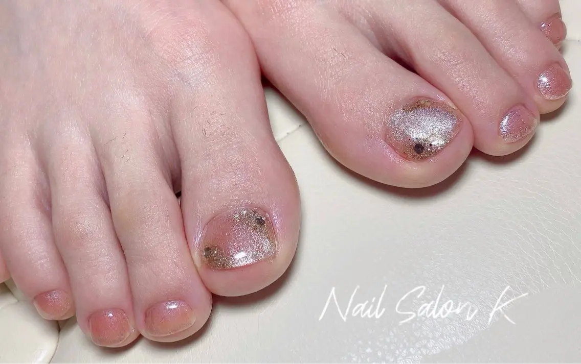 ネイル キラキラネイル ラメ(グリッター) マグネットネイル フットネイル Nail Salon K 🧸美爪育成のネイルデザイン