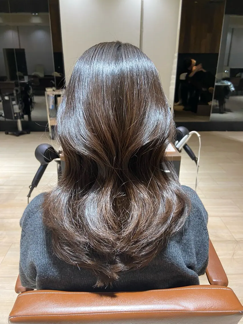 ミディアム カラー カット ヘアカラー トリートメント 🎀大竹美侑／顔まわ りカット／レイヤーのヘアスタイル