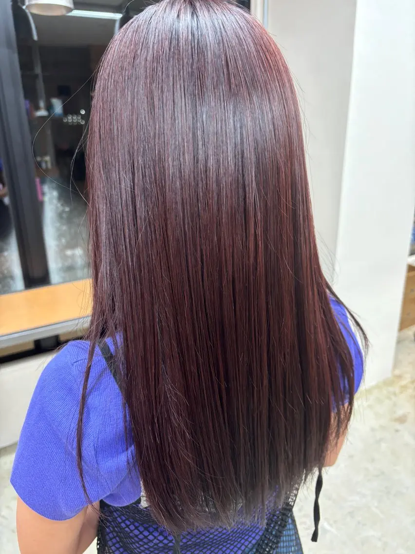 ロング カラー 伊波 さやかのヘアスタイル