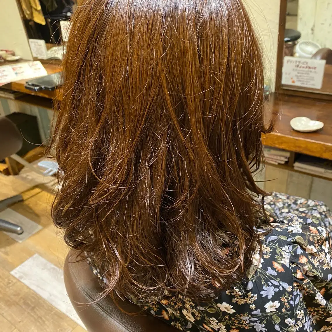 セミロング パーマ chakura めいのヘアスタイル