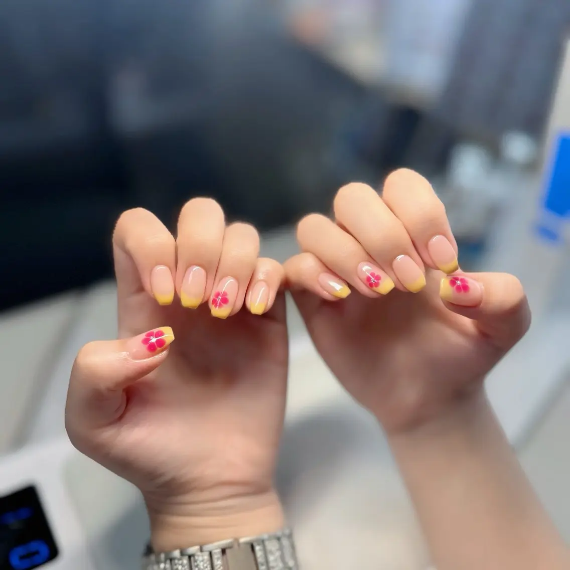 ネイル チークネイル フレンチネイル グラデーション 韓国ネイル マグネットネイル Hana Nailのネイルデザイン