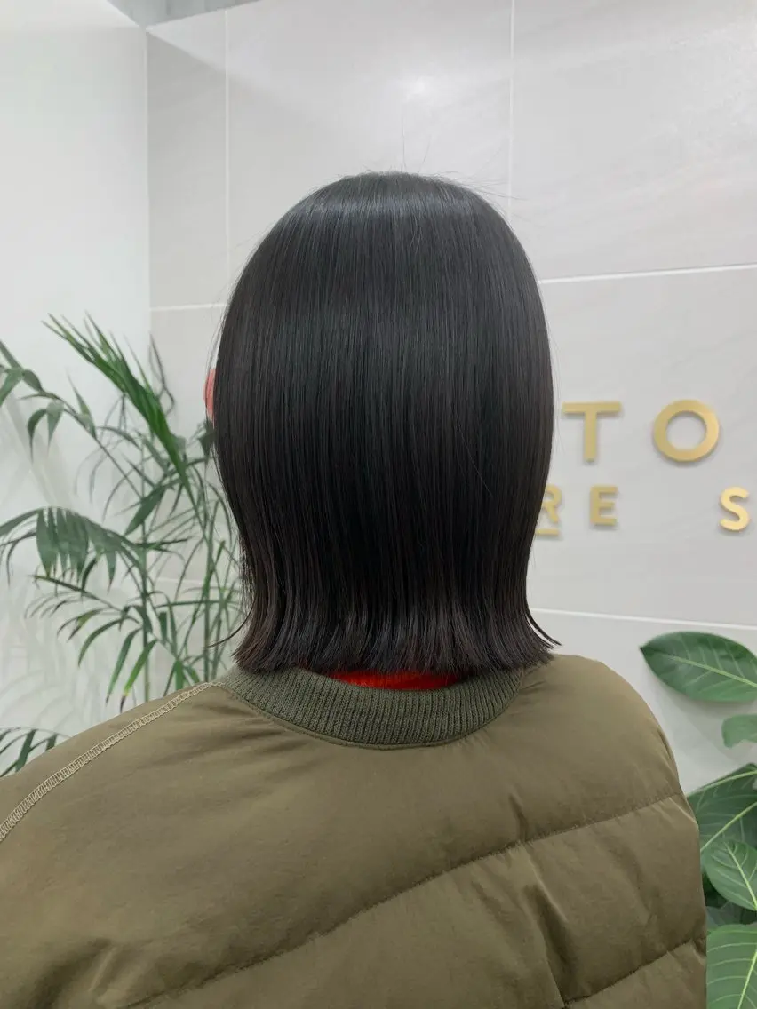 ミディアム ボブ 外ハネヘア カット 縮毛矯正 トリートメント 本格ヘッドスパ🌿 ×ヘア 佐藤のヘアスタイル