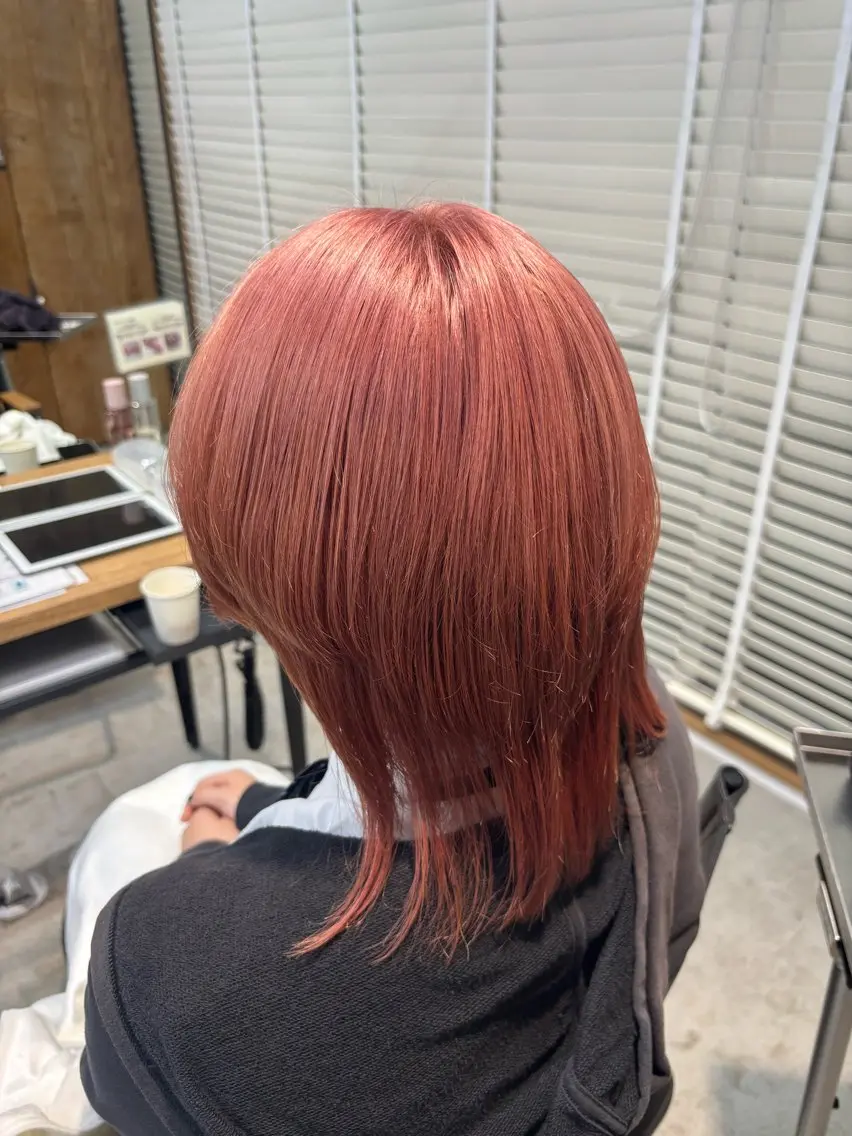 カラー ピンクカラー 小林 潔美のヘアスタイル
