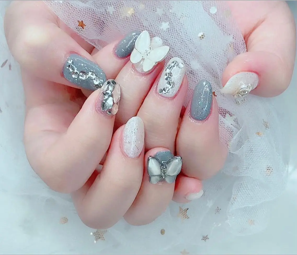 ネイル I-nailロング /ワンホン/キラキラのネイルデザイン