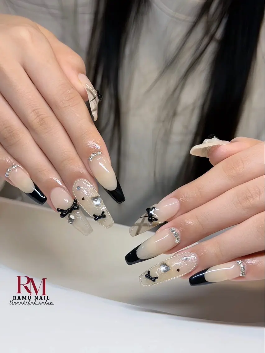 ネイル キラキラネイル マグネットネイル ミラーネイル ピンク ワンホンネイル ハンドネイル RAMU Nail 恵比寿店のネイルデザイン