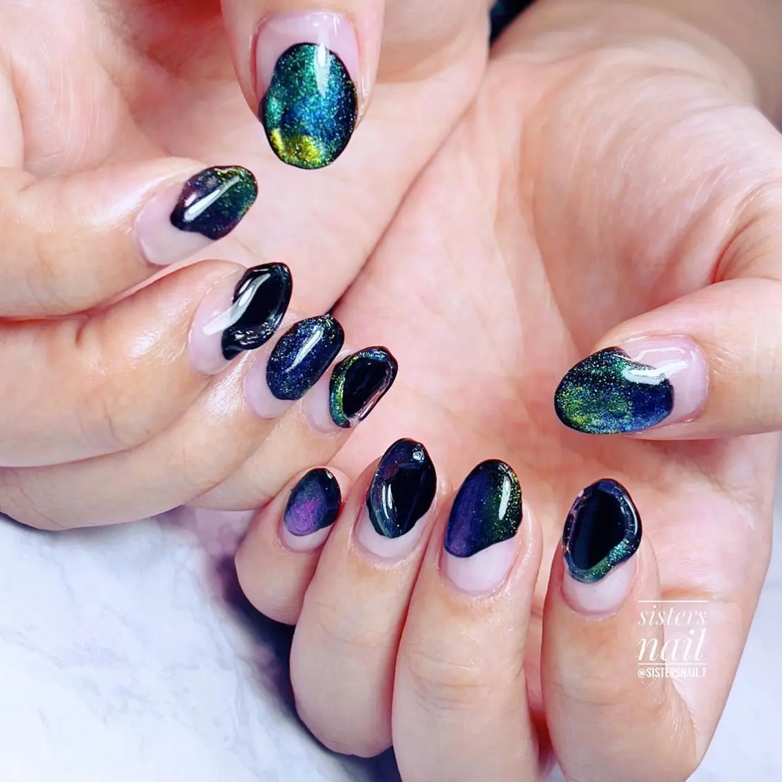 ネイル アートネイル フレンチネイル マグネットネイル ニュアンスネイル ぷっくりネイル sisters nail.fのネイルデザイン