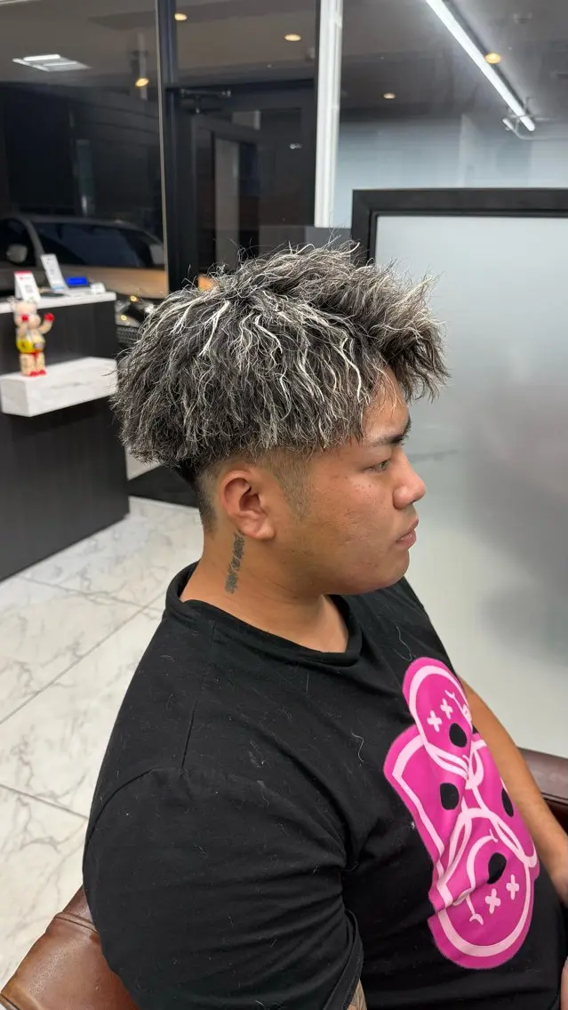 カラー パーマ メンズ メンズブリーチ メンズメッシュ ブリーチ メッシュ メンズ専門 Ryukiのヘアスタイル