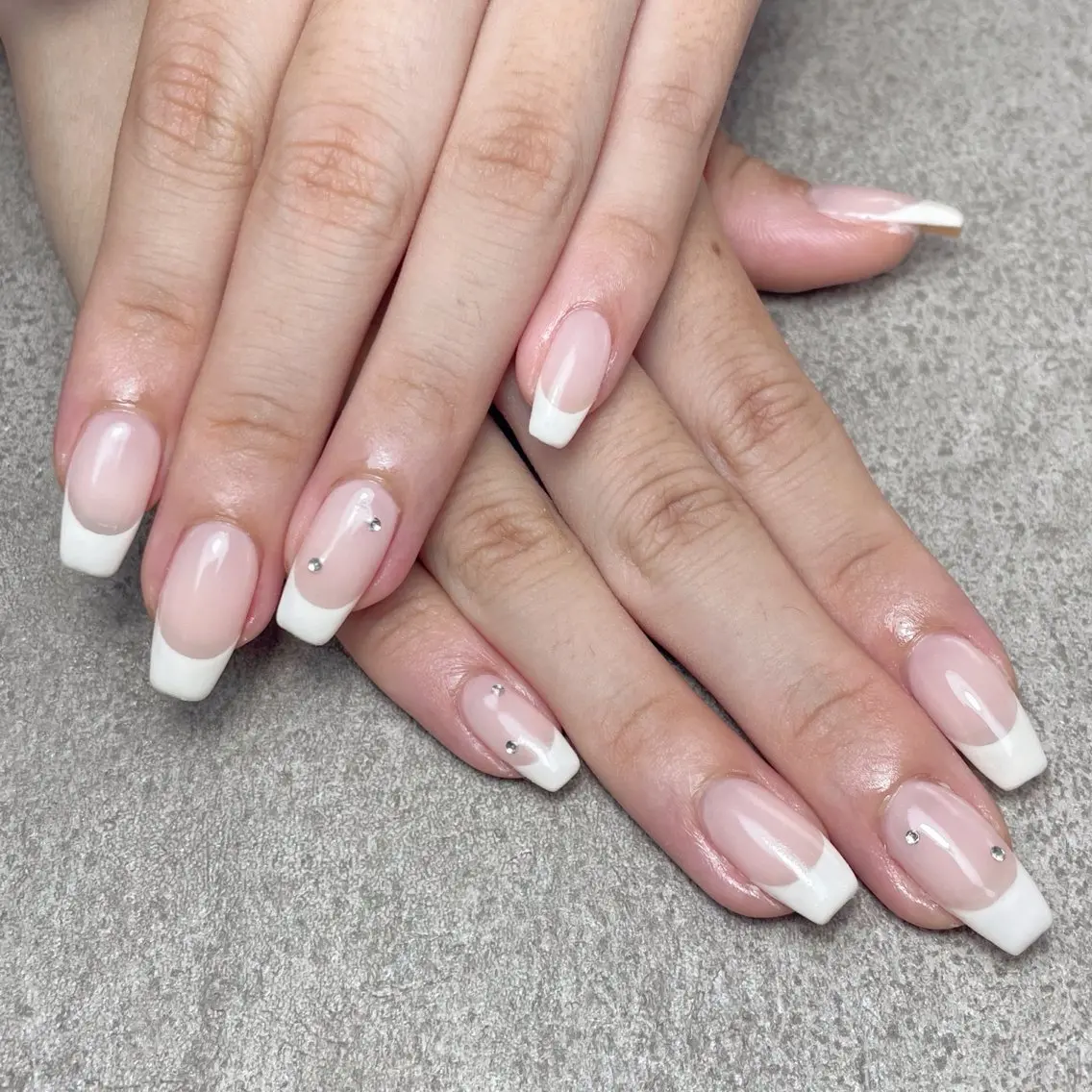 ネイル ハンドネイル nailroom DIASOMNIAのネイルデザイン