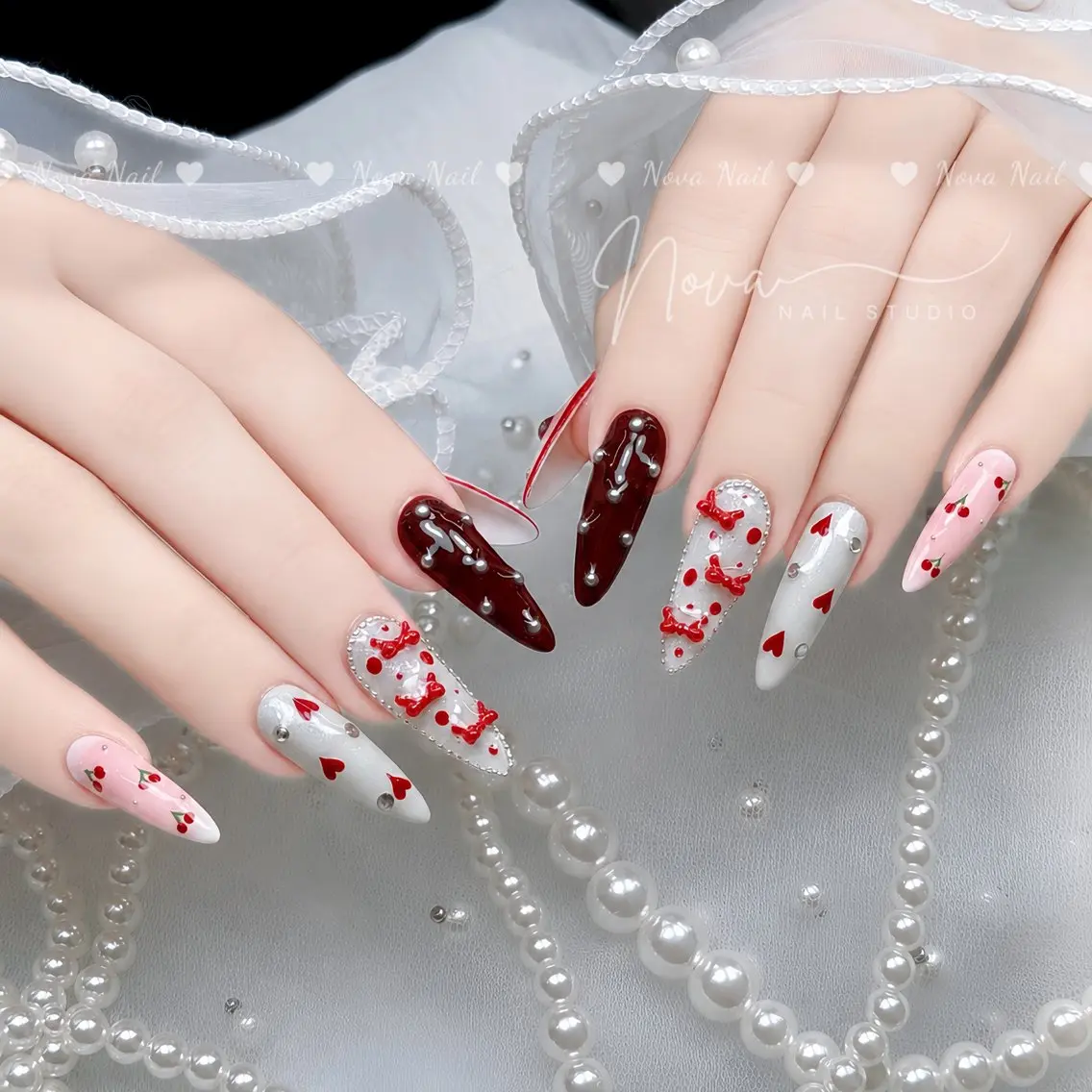 ネイル 長さ出し ジェルネイル キラキラネイル 韓国ネイル 持ち込み ハンドネイル ハンドケア Nova Nail Nambaのネイルデザイン