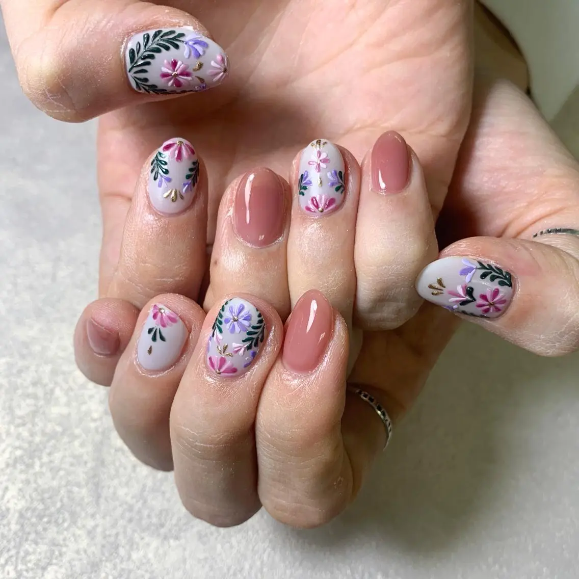 ネイル ハンドネイル FIORITURA aiのネイルデザイン