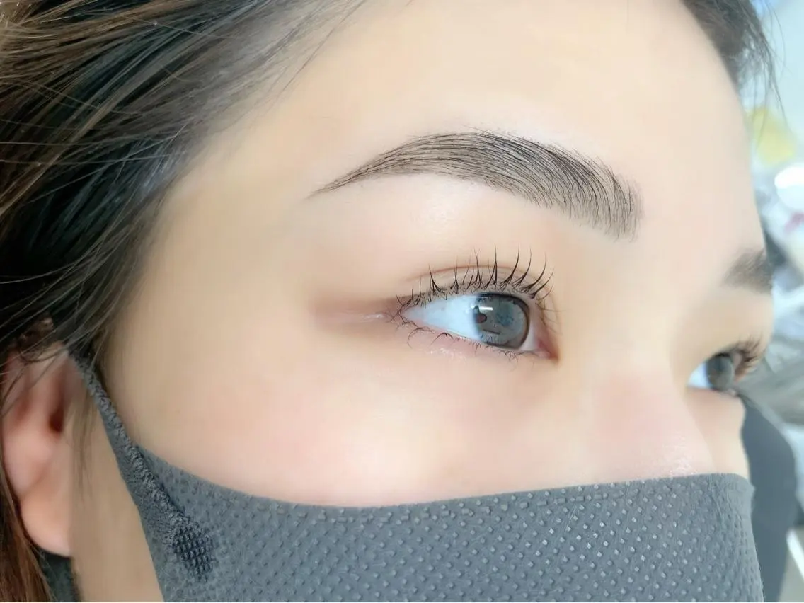 アイブロウ FOXYLASH Hataのマツエク・マツパデザイン
