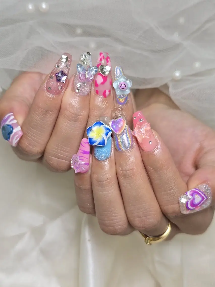 ネイル ビジュード ネイルのネイルデザイン