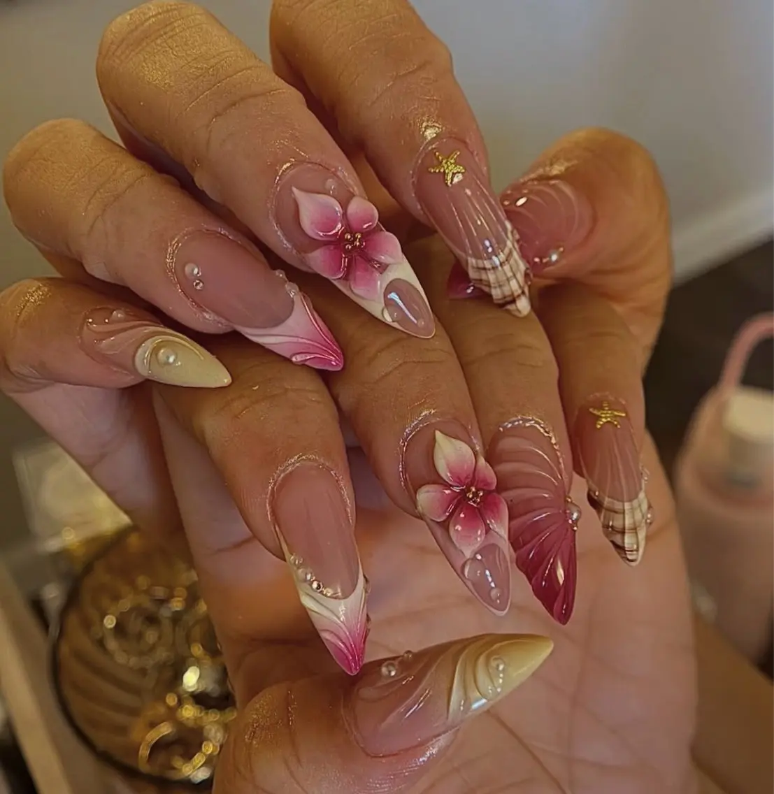 ネイル ハンドネイル ハンドケア Mika Nails 心斎橋のネイルデザイン