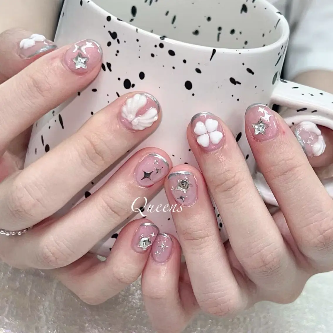 ネイル ハンドネイル Queens みなみのネイルデザイン