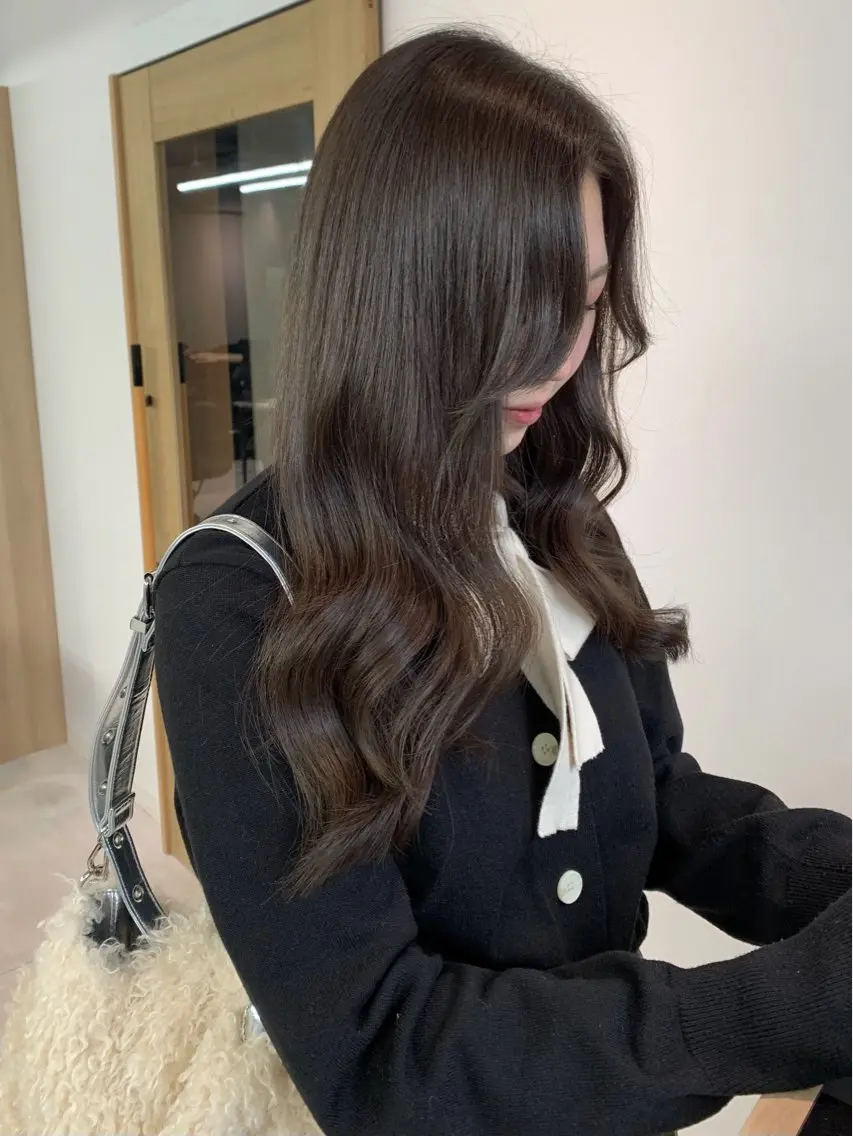 ロング カラー グレージュ ラベンダーカラー ラベンダーグレージュ ラベンダーグレー カサイ ミユのヘアスタイル