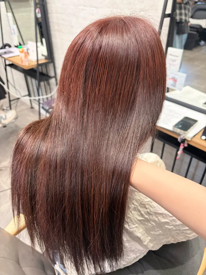 ロング カラー ブラウンカラー ピンクカラー ピンクブラウン トリートメント 佐々木 愛実のヘアスタイル