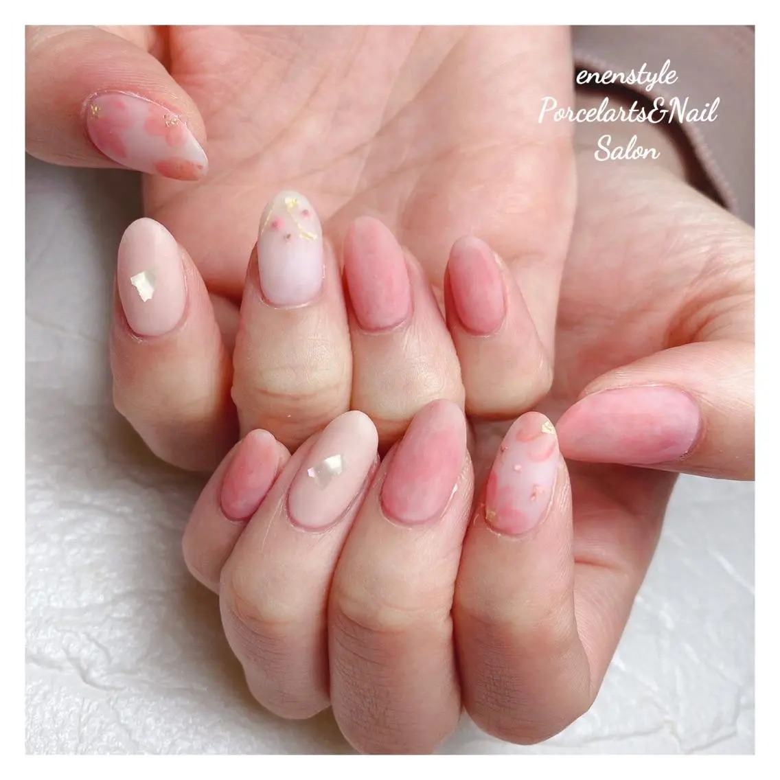 ミディアム ネイル 🐾enen style 🐾のネイルデザイン
