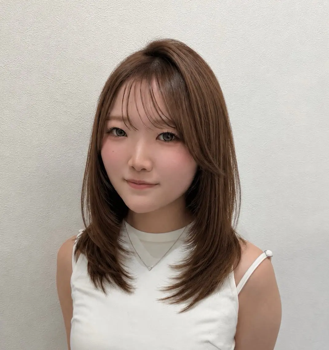 ミディアム カラー ミディアムレイヤー レイヤーカット カット ヘアカラー トリートメント 🔗透明感カラー🔗 エクステ✂️はるちかのヘアスタイル