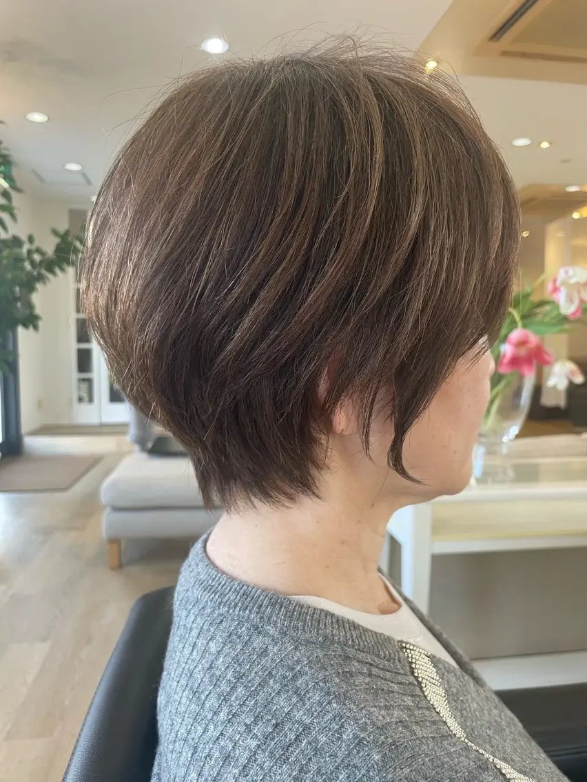 ショート カラー カット ヘアカラー トリートメント 小酒井 智洋のヘアスタイル
