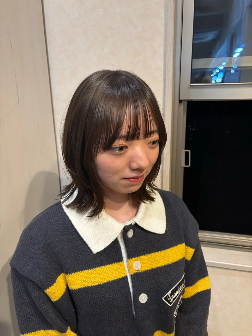 ミディアム ミディアムレイヤー レイヤーカット 下河 美友のヘアスタイル