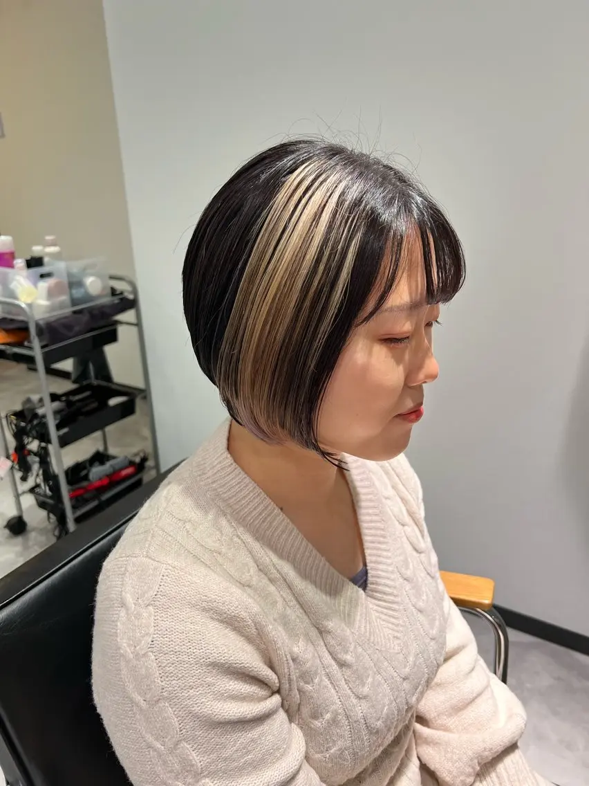 ショート カラー ヘアアレンジ ベージュカラー インナーカラー ホワイトベージュ 「sumi」 AMIのヘアスタイル