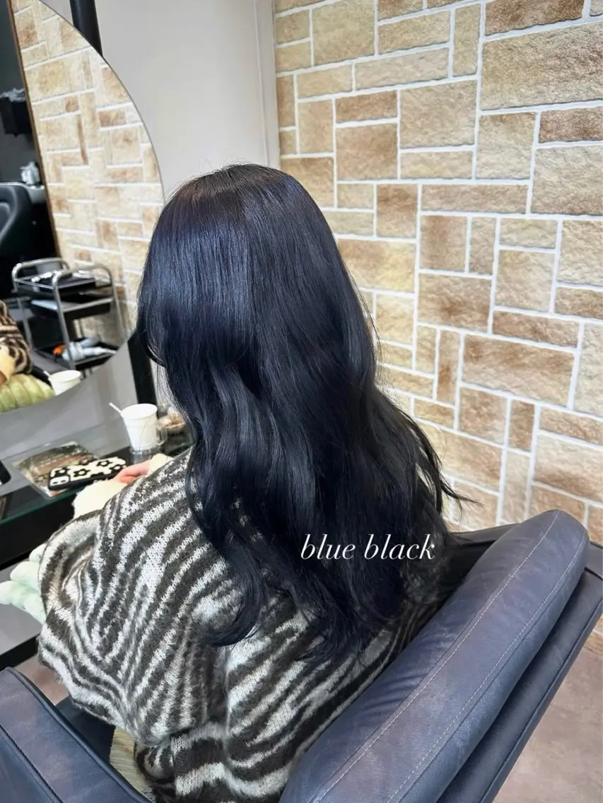 セミロング カラー 黒髪 ブリーチ ブルーカラー ブルーブラック 透明感カラー/ メンズパーマ/竜希のヘアスタイル