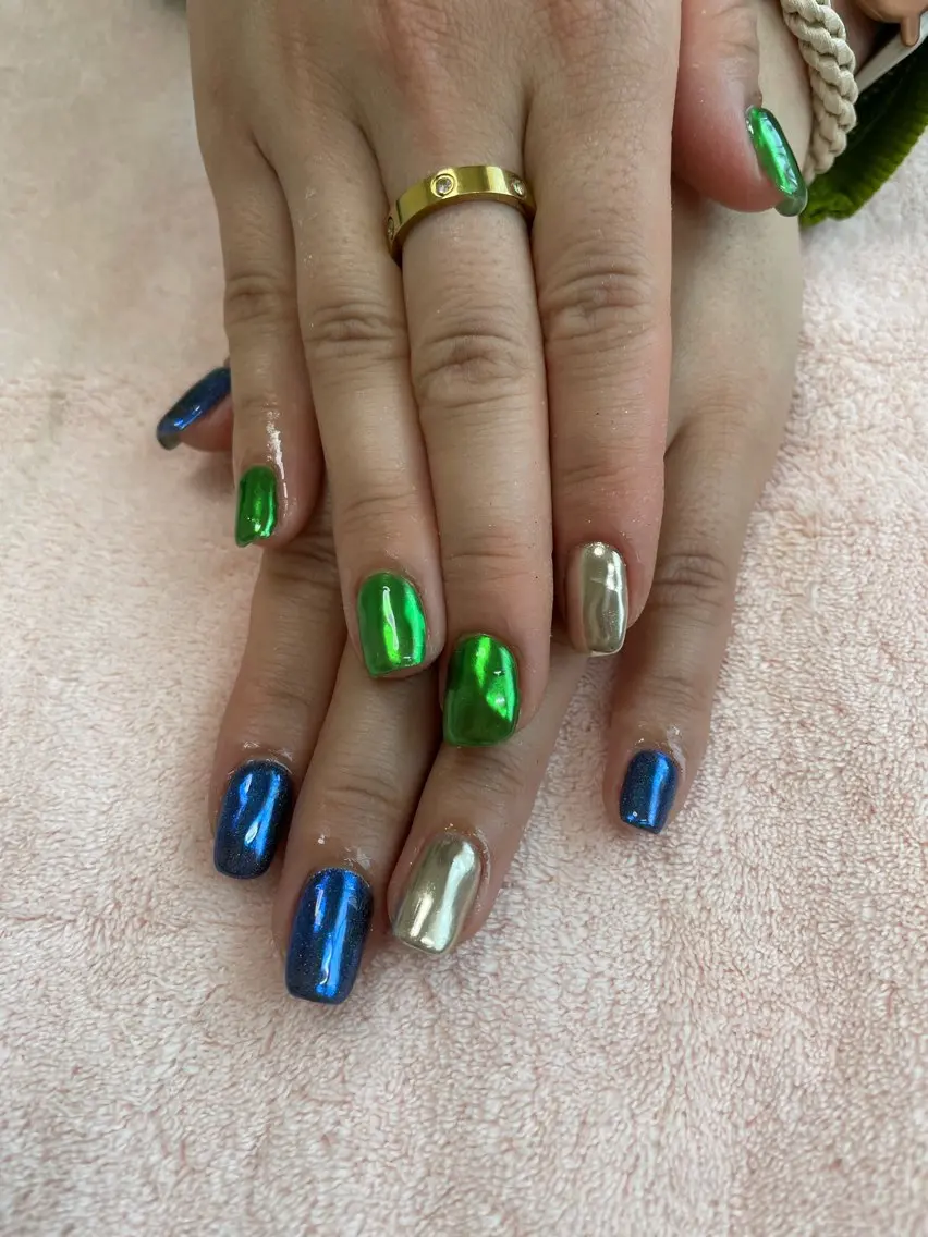ネイル ミラーネイル chii nailのネイルデザイン