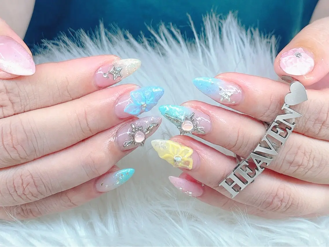 セミロング ハンドネイル ARI Heaven 池袋のネイルデザイン