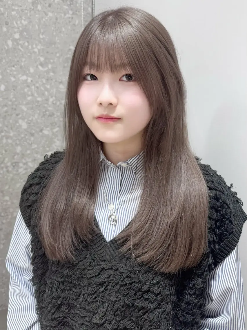 ロング カラー ブリーチ グレージュ ヘーゼル ハイトーンカラー ミルクティーグレージュ カット ヘアカラー トリートメント 失敗しないハイトーン ✨ミルクティー/ミワのヘアスタイル