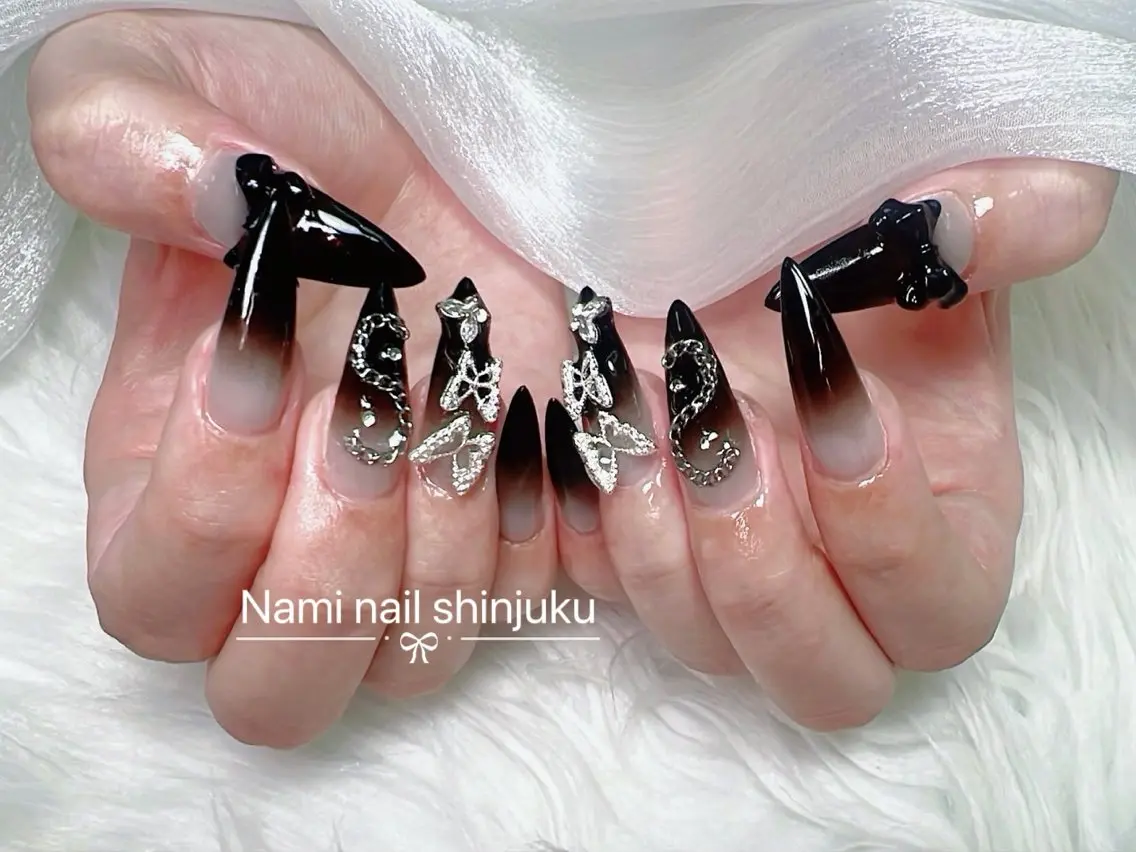 ネイル 長さ出し ガーリー 韓国ネイル ロングネイル 持ち込み ハンドネイル Nami nail salonのネイルデザイン