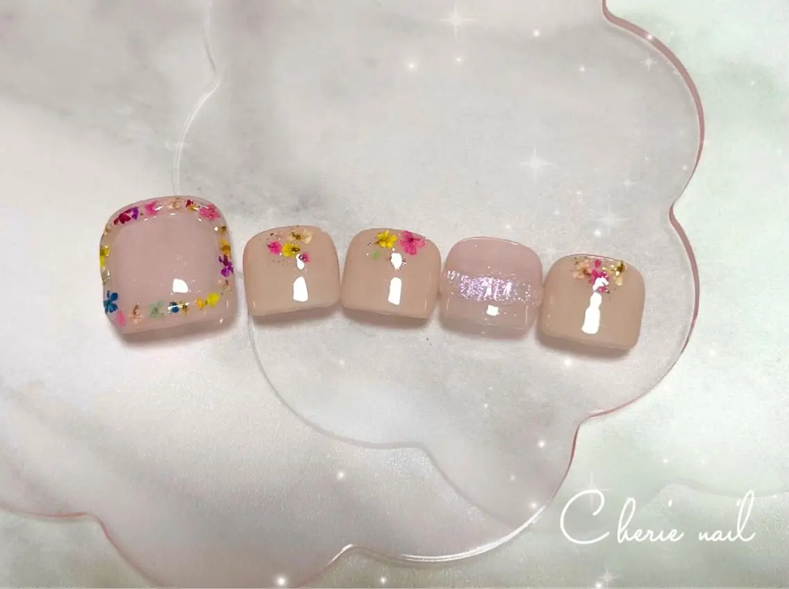 ネイル フラワーネイル ぷっくりネイル フットネイル Cherienail yunaのネイルデザイン