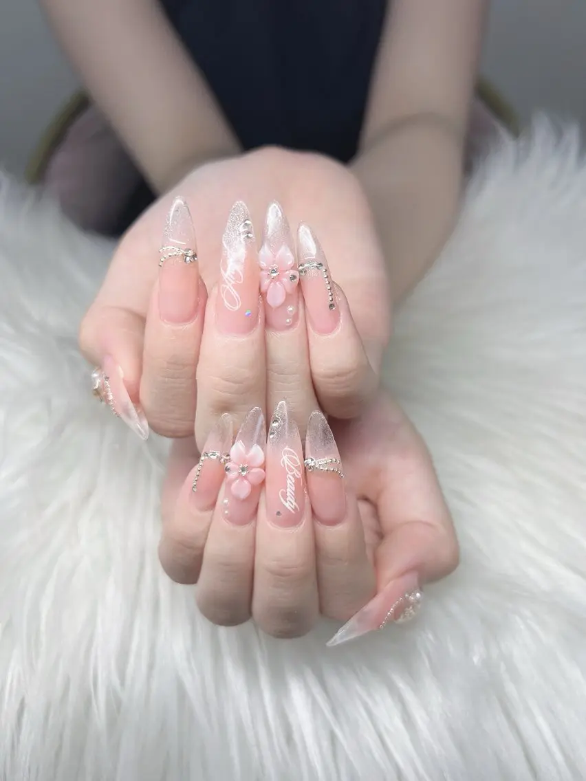 ネイル ハンドネイル Lee Nails チップ長さだし専門店のネイルデザイン