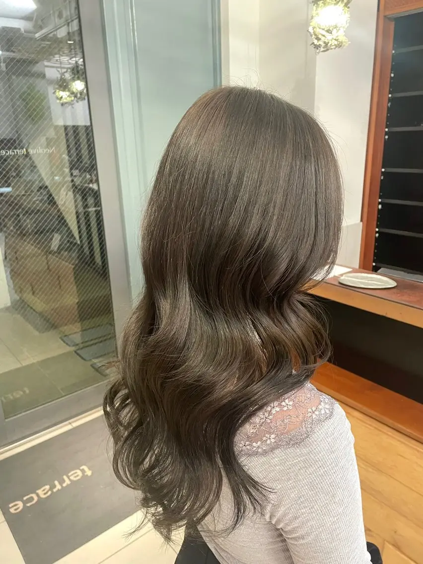 ロング カラー オリーブカラー CITY./ 鈴木ことはのヘアスタイル