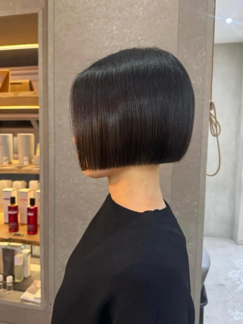 ショート ボブ レイヤー 透明感カラー🎀そらのヘアスタイル