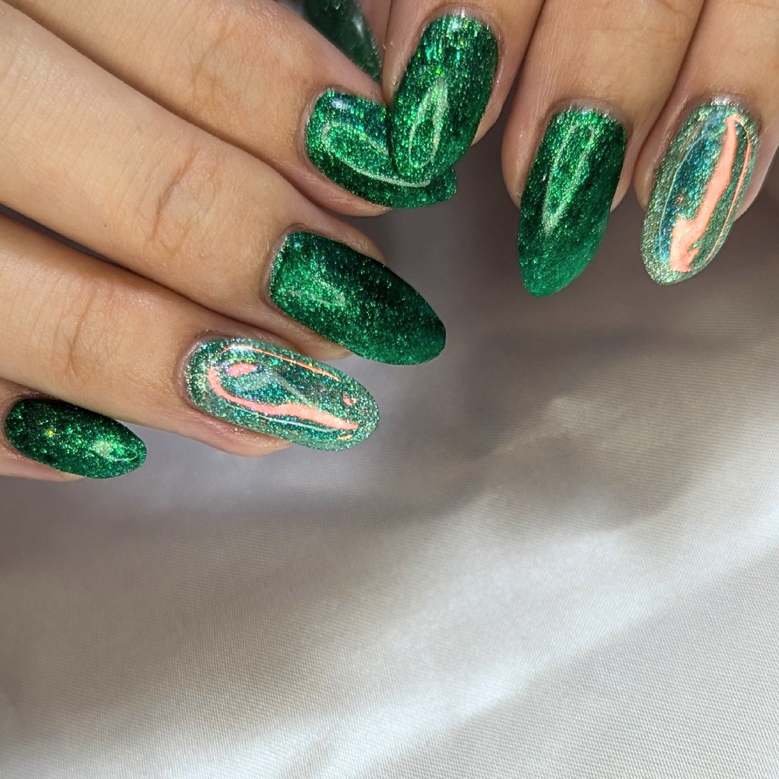 ネイル オーロラネイル ハンドネイル 推しネイル | 　aycnailのネイルデザイン