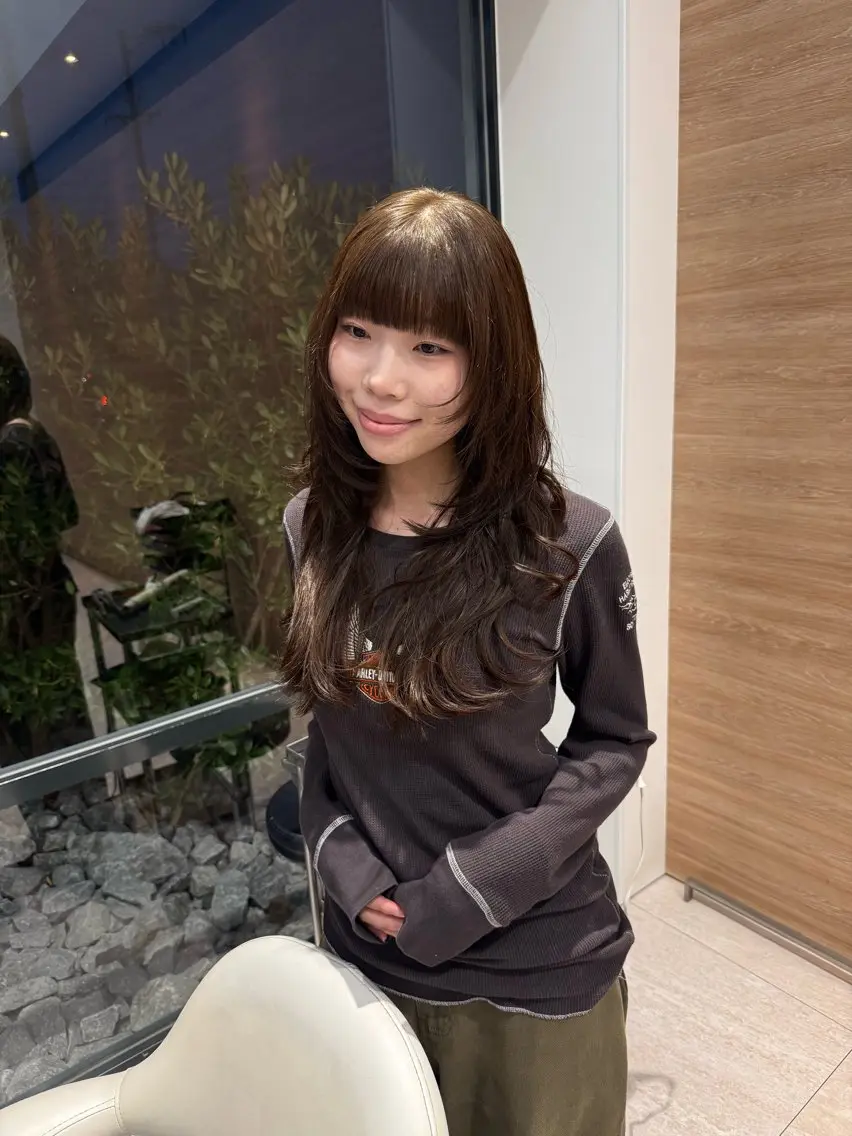 カラー ベージュカラー ヘアカラー 俟野月祈 DIVADIVOのヘアスタイル