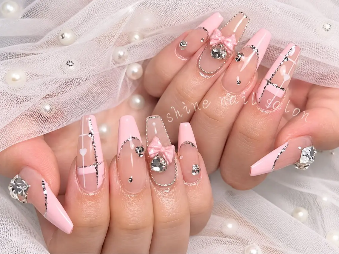 ネイル shineジェル& チップ長さだしのネイルデザイン