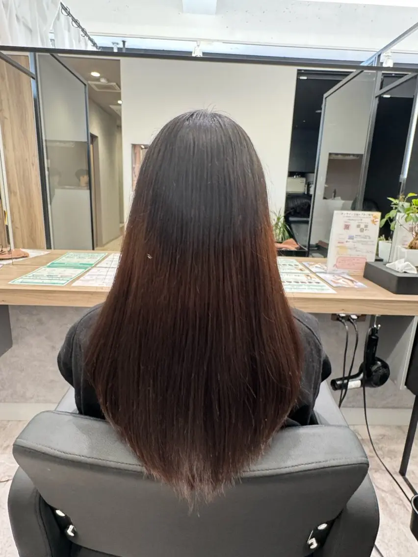 ロング ロングレイヤー レイヤーカット ロング カット ヘアカラー 高橋 廉人のヘアスタイル