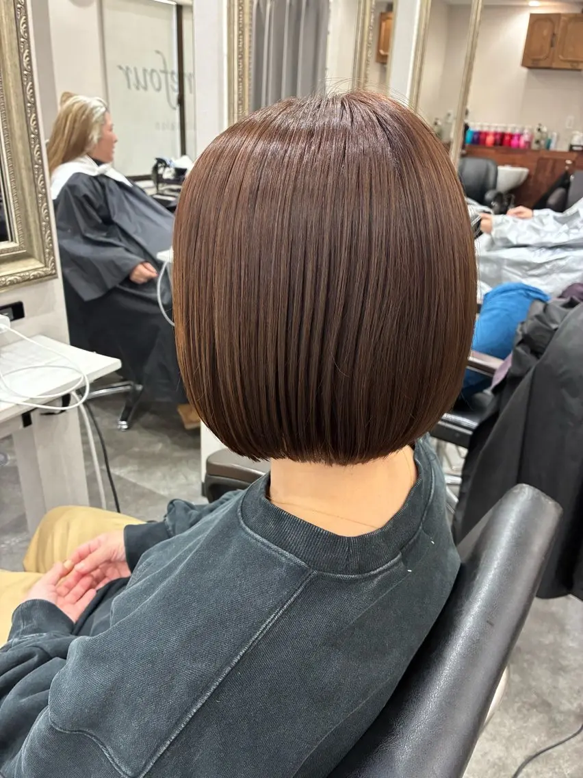 ショート ボブ カット ヘアカラー トリートメント 五十嵐 満梨奈のヘアスタイル