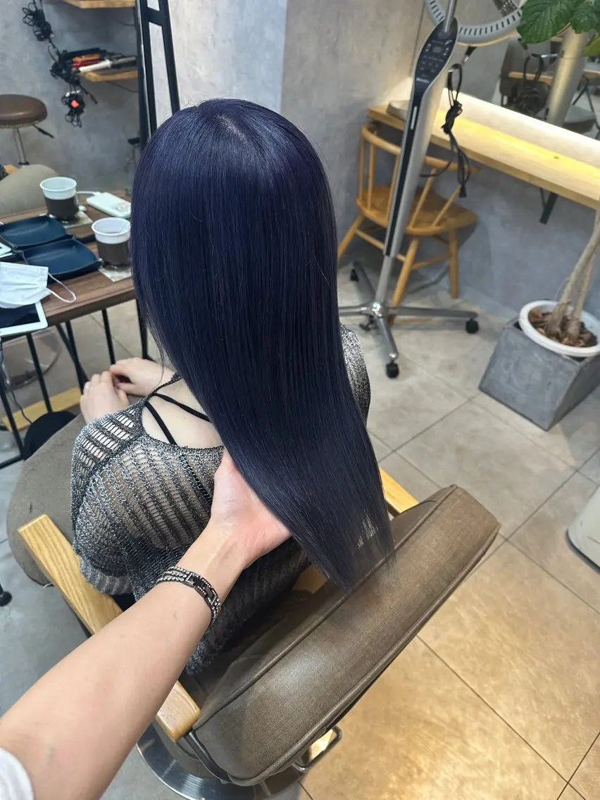 ロング カラー ブルーカラー ブルーラベンダー ラベンダーカラー 渡邊 理央のヘアスタイル