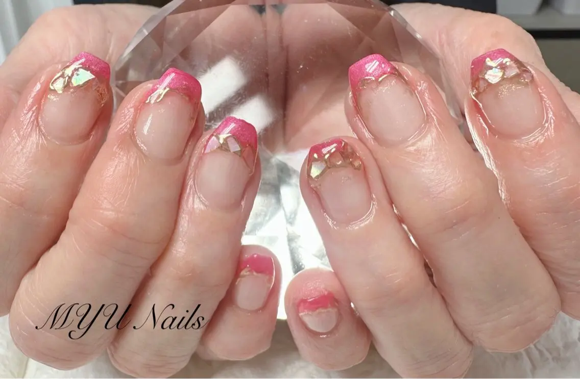 ネイル フレンチネイル ジェルネイル ミラーネイル 持ち込み ニュアンスネイル ハンドネイル ニュアンスネイル🌈 MYU Nailsのネイルデザイン