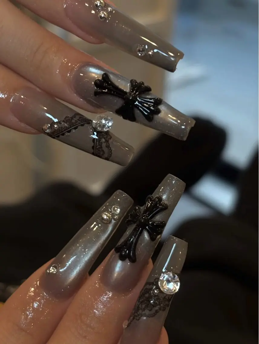 ネイル チークネイル ドット フットネイル フレンチネイル グラデーション ハンドネイル ハンドケア Nihonthy Nail 新宿のネイルデザイン